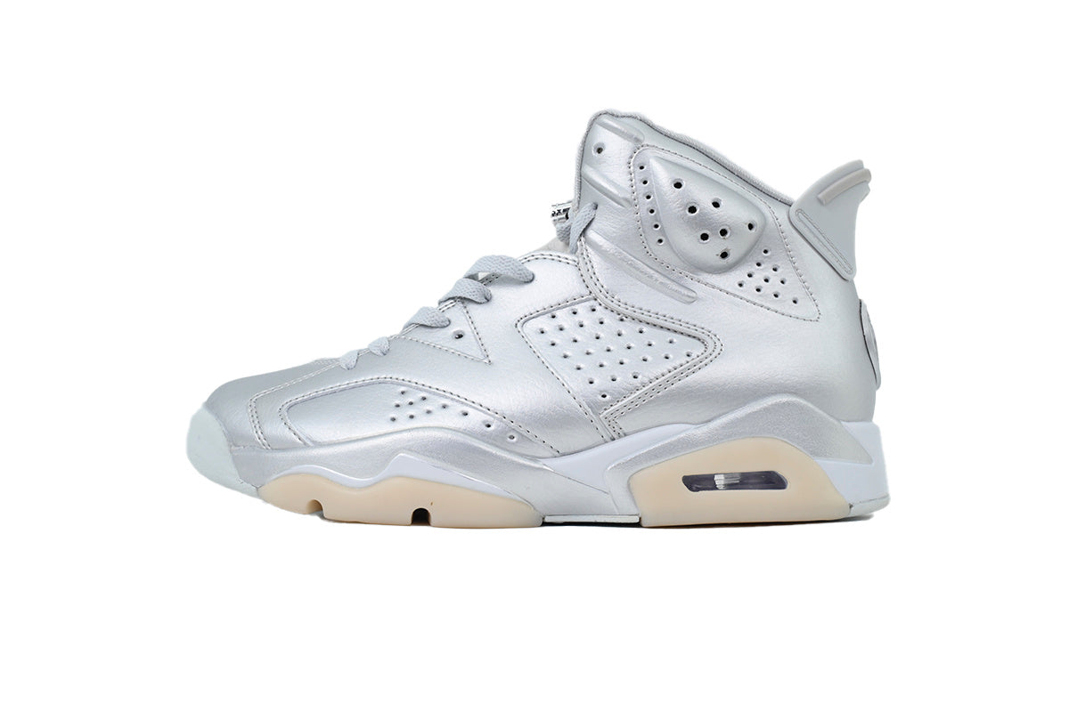 Nike Air Jordan 6 – Retro High-Top Basketball Sneakers