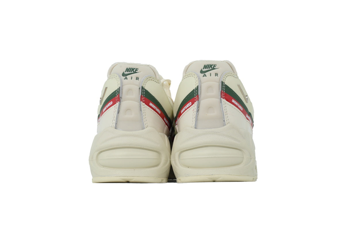 Nike Air Max 95 – Classic Sneakers