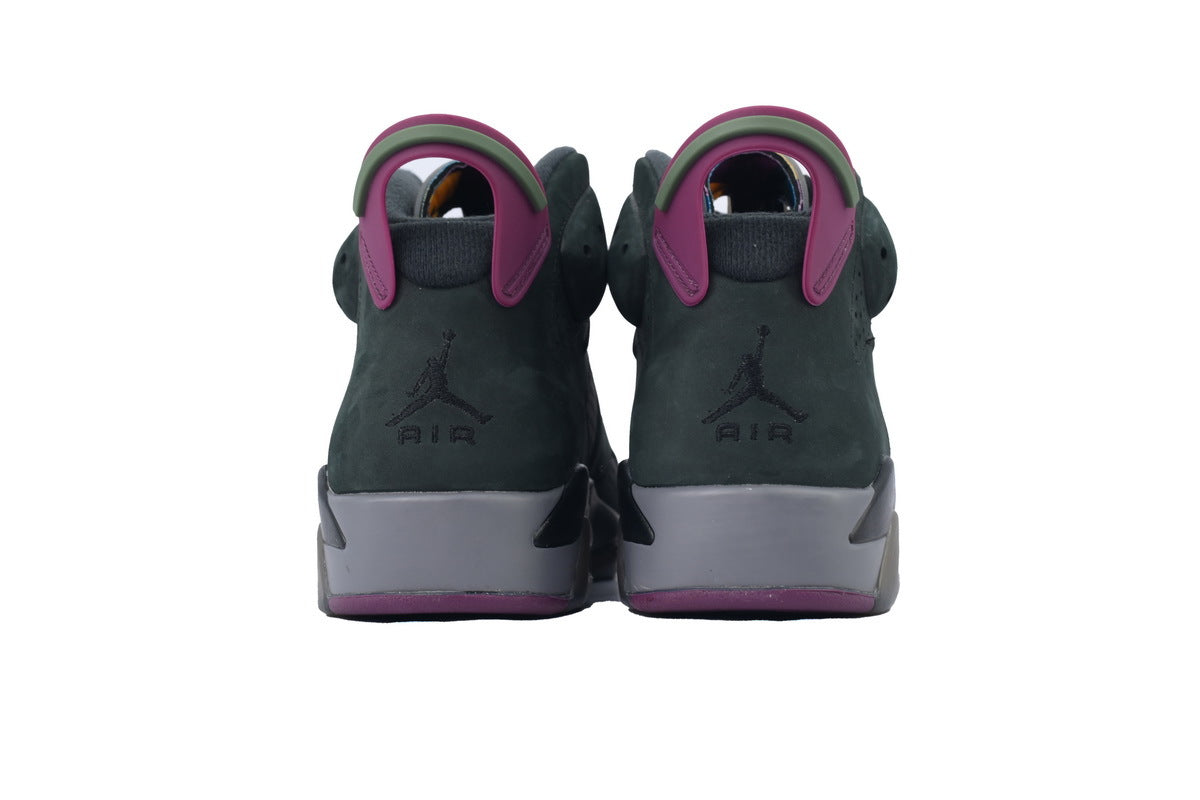 Nike Air Jordan 6 – Retro High-Top Basketball Sneakers