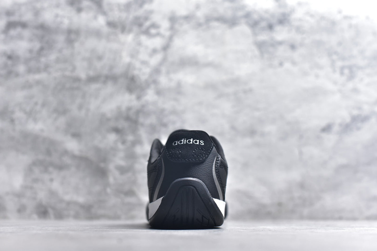 Adidas Adipista Trainers | Non-Slip & Durable Casual Shoes | EU 36-45