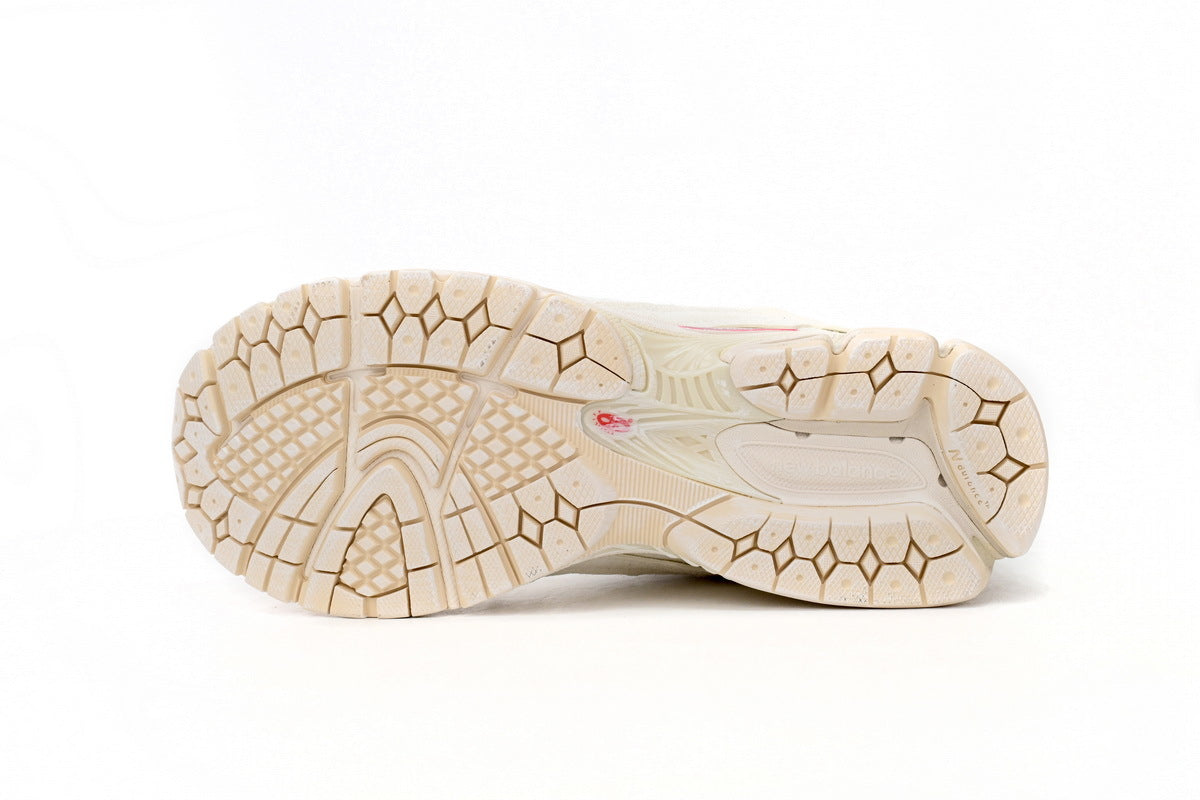 New Balance 2002R Sneakers