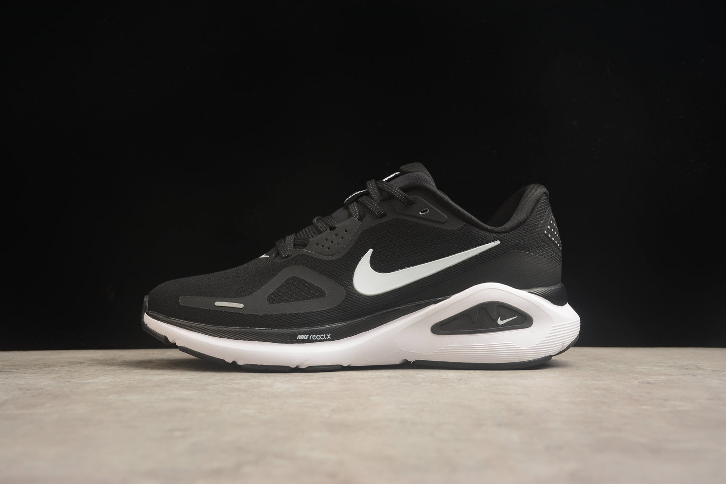 Nike Air Zoom Structure 26 Running Shoes | Supportive & Stable | EU 36-45