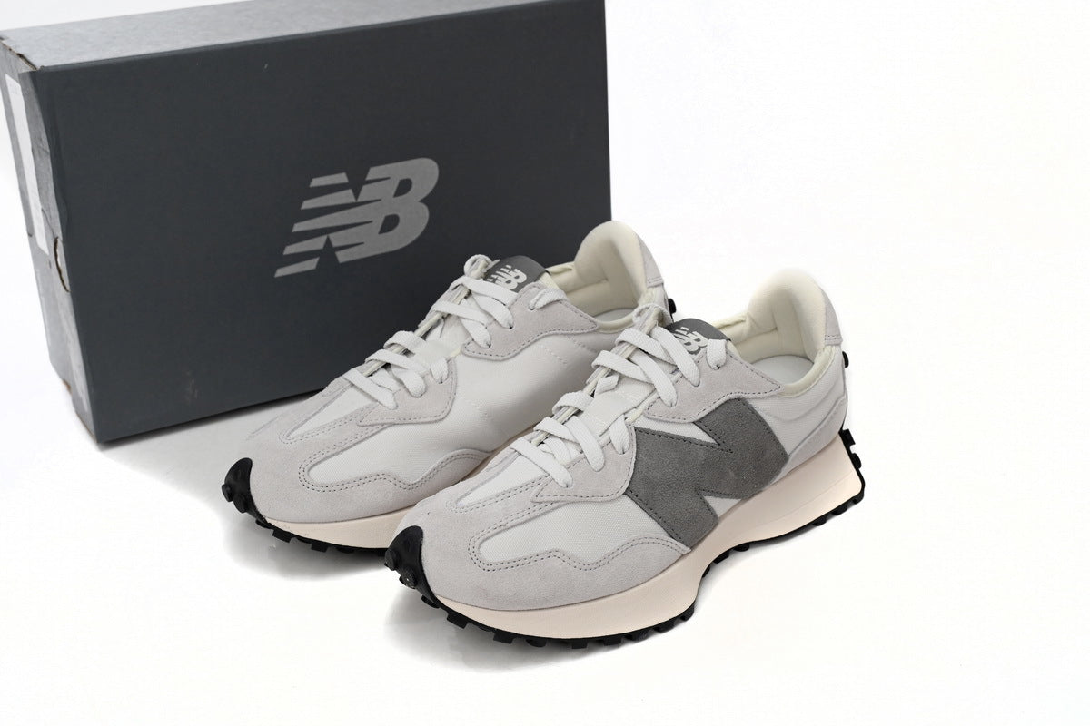 New Balance 327 Sneakers