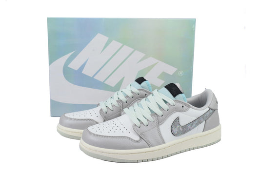 Nike Air Jordan 1 Retro Low Low-Top Sneakers