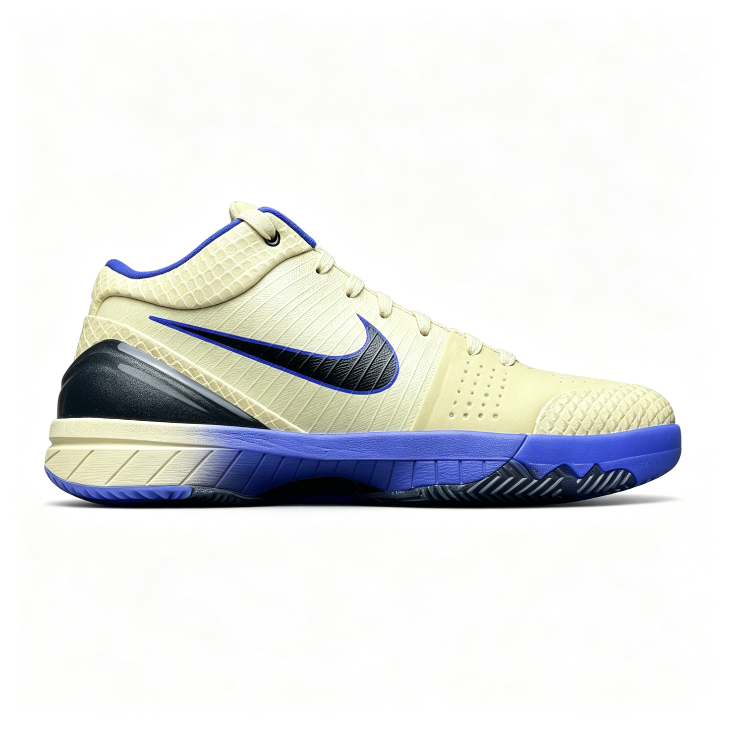 Nike Kobe 4 basketball shoes