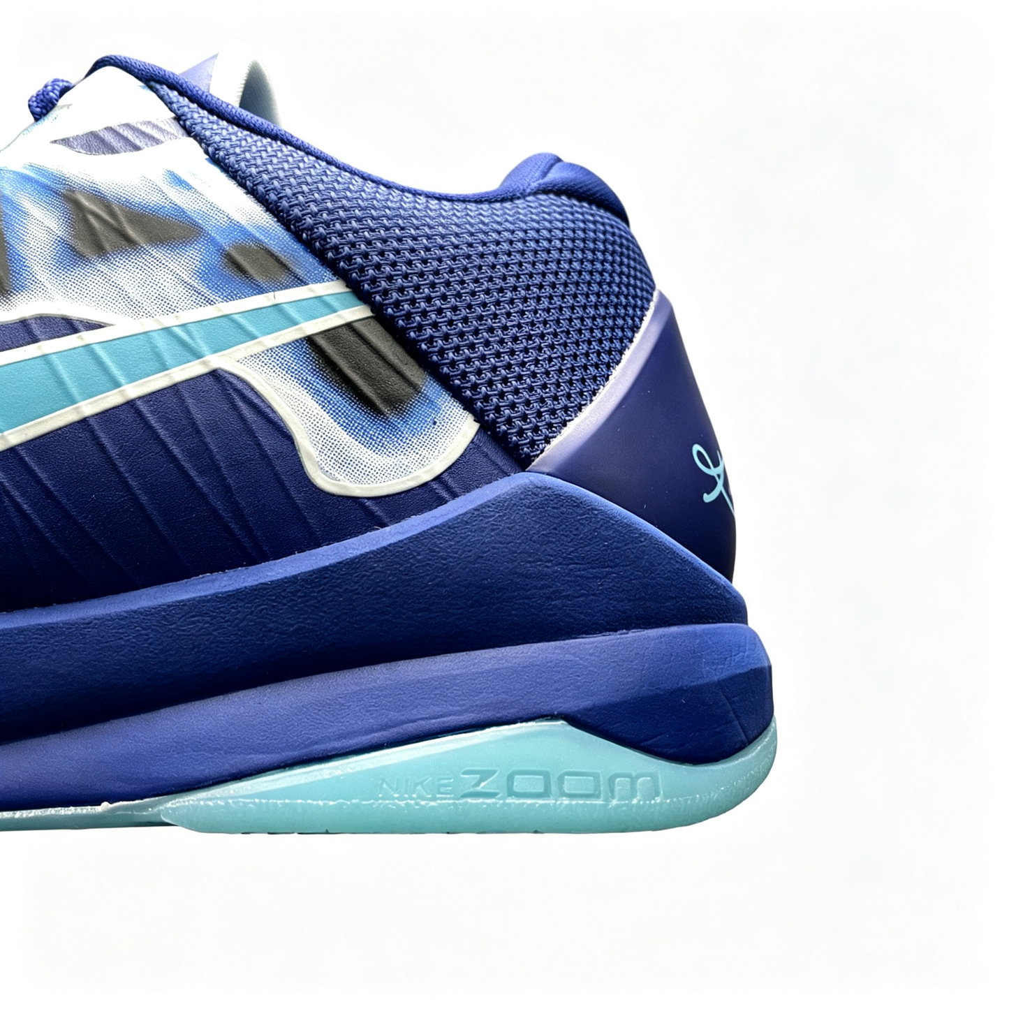 Nike Kobe 5 basketball shoes