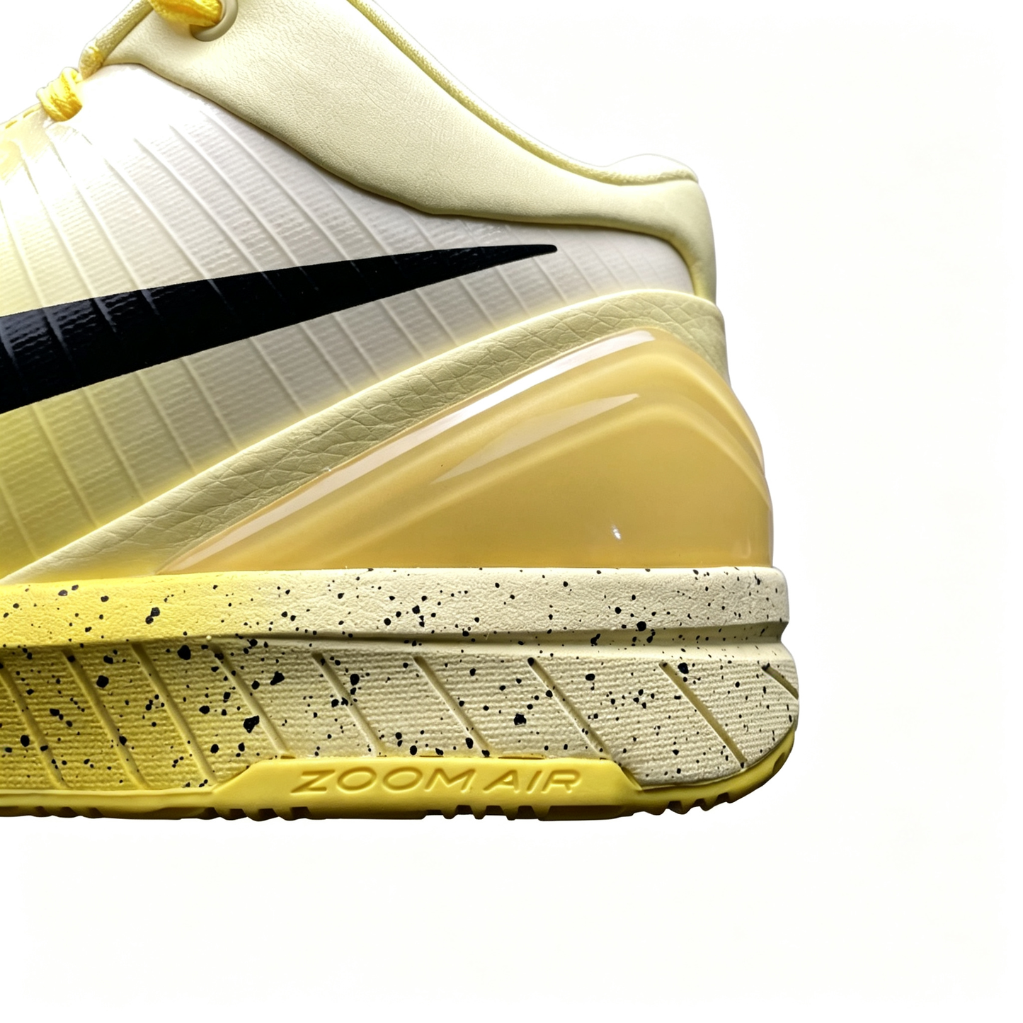 Nike Kobe 4 basketball shoes