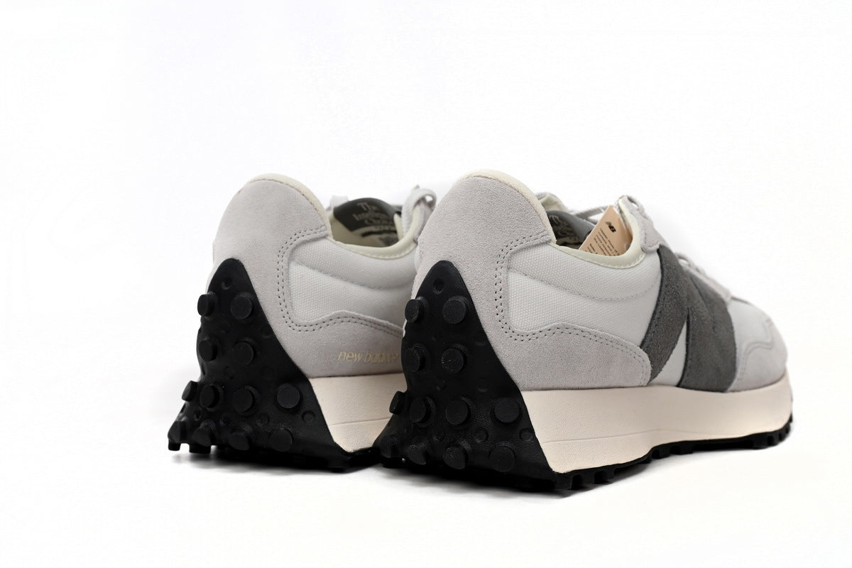 New Balance 327 Sneakers