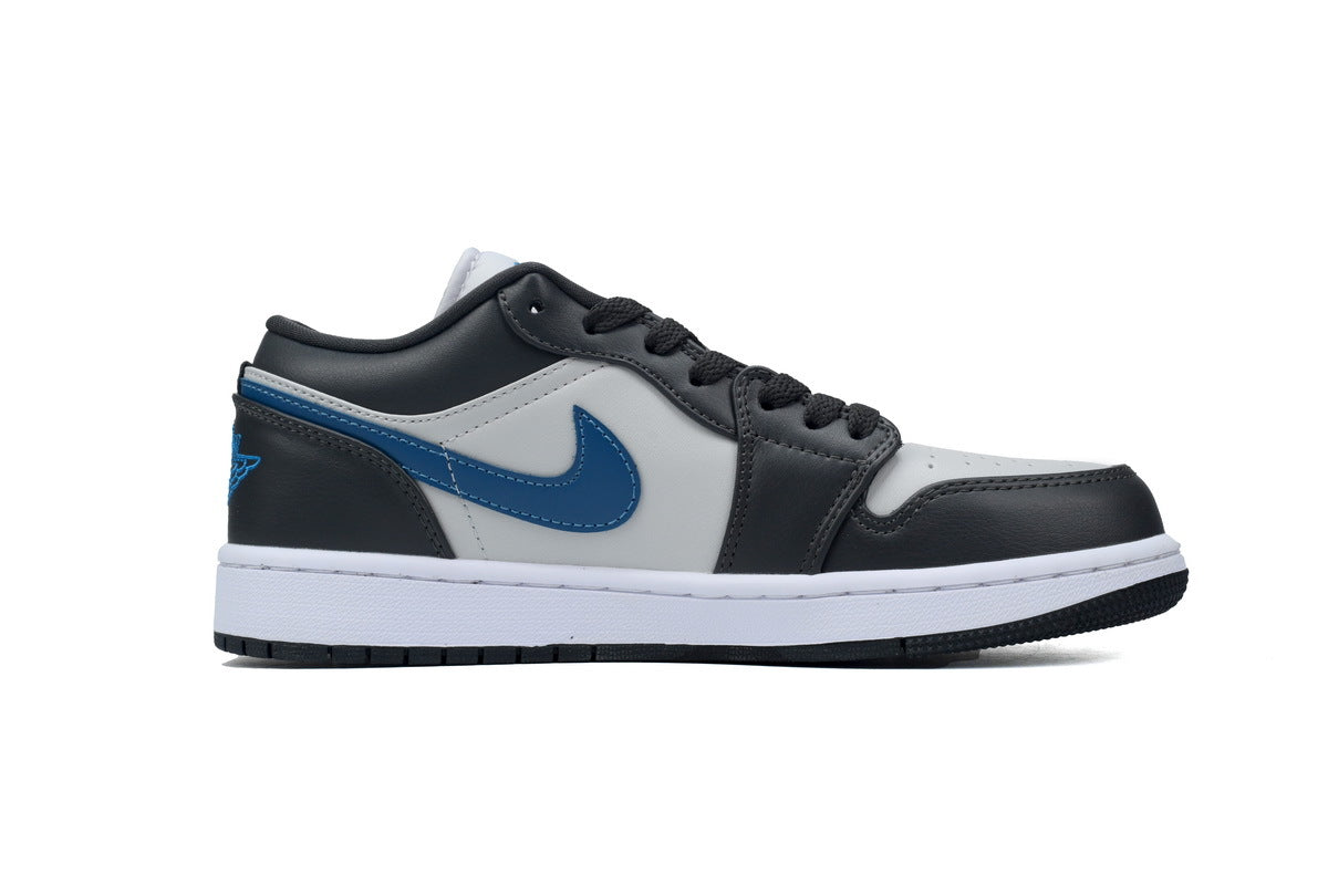 Nike Air Jordan 1 Retro Low Low-Top Sneakers