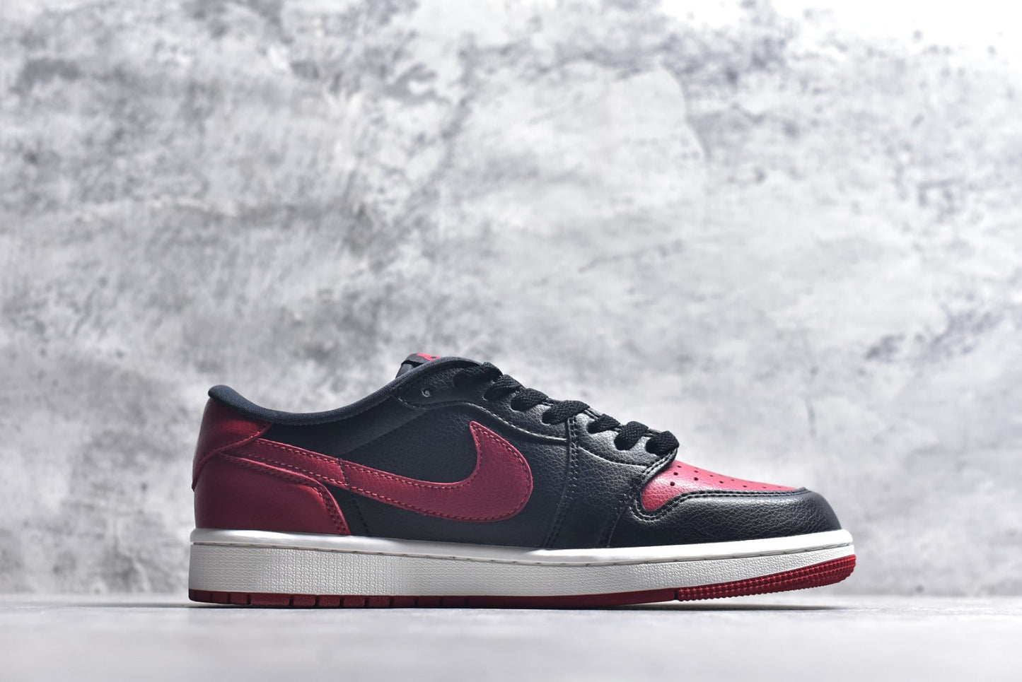 Air Jordan 1 Low AJ1 Sneakers | Men's & Women's